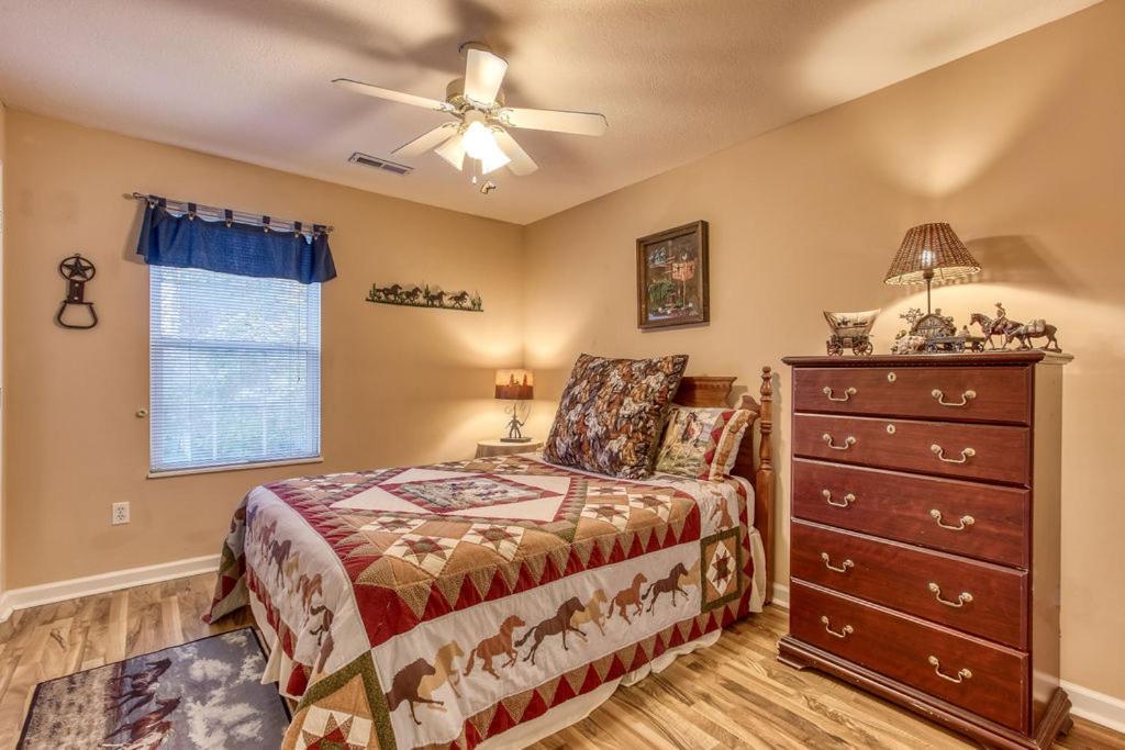Rock Of Ages, Hot Tub, Game Room, Wifi, 1089 Free Tickets Each Paid Day, Dollywood And More Pigeon Forge Exteriér fotografie